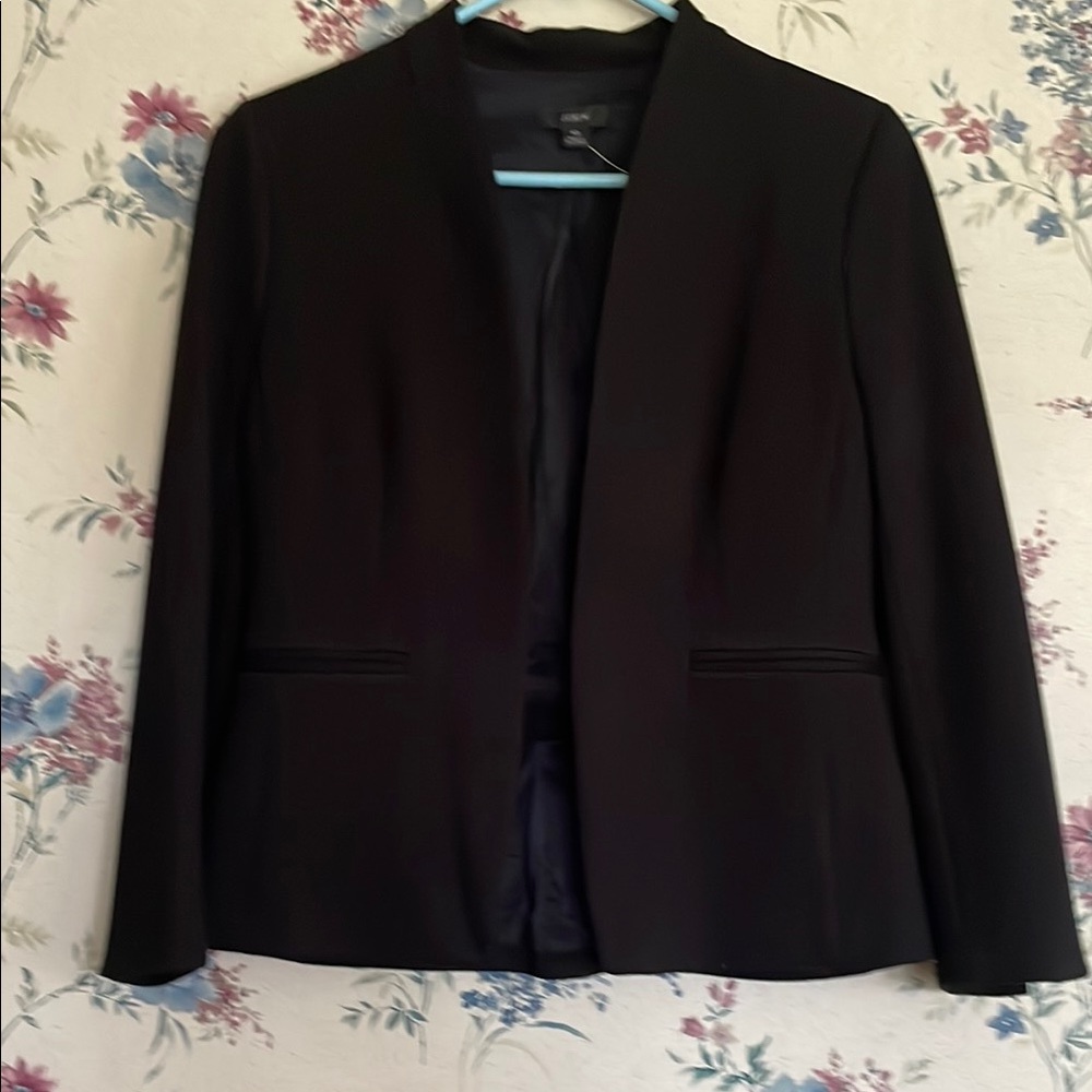 NWOT Elegant Black Women's J CREW Going Out Blazer - Picture 3 of 3